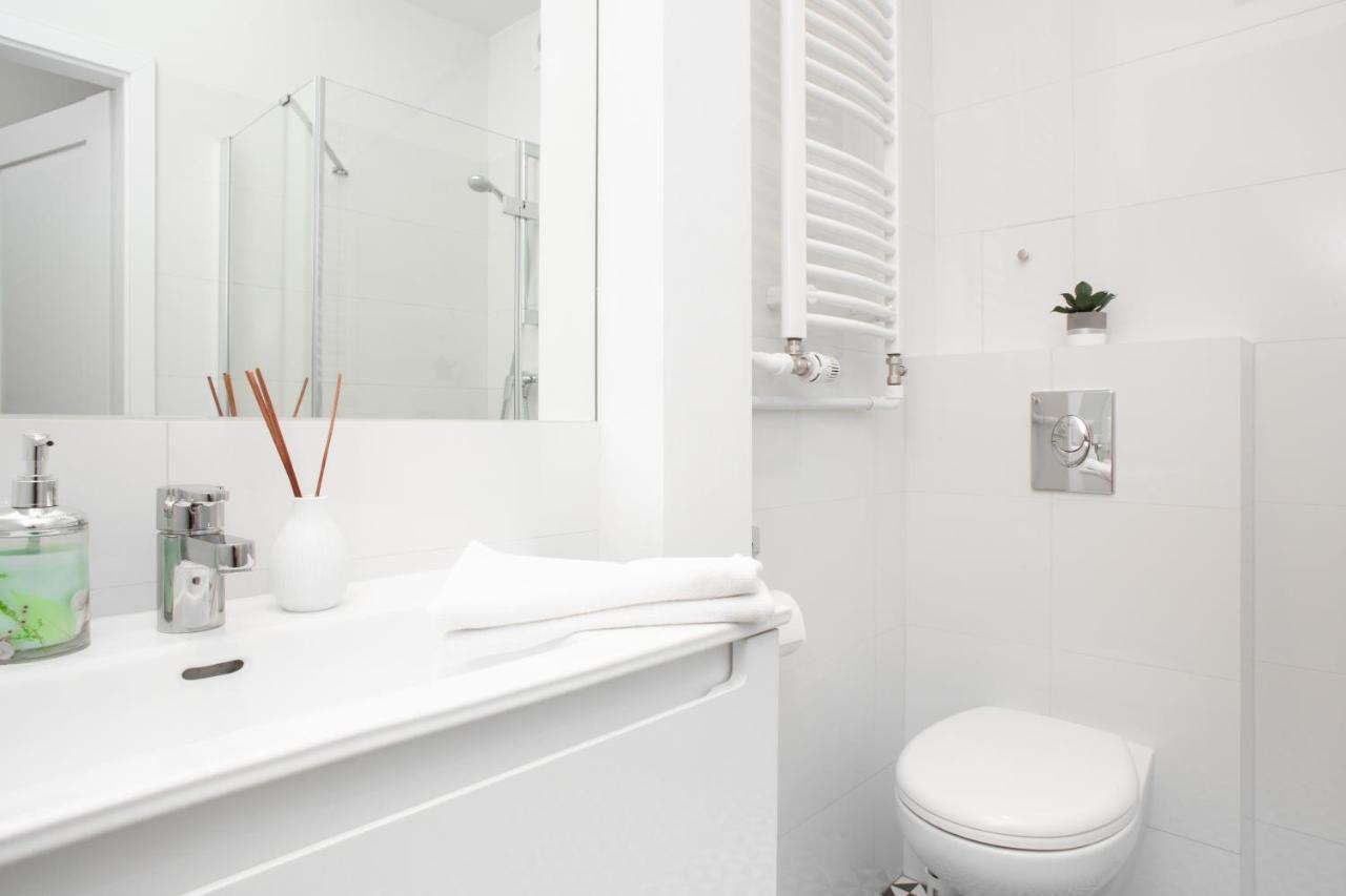 Family City Center Apartment By Renters Prestige Warszawa Eksteriør bilde